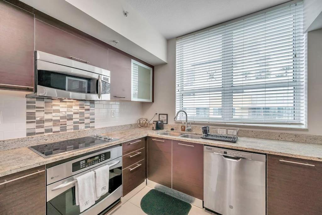 Luxury Apt 3 Mins To Dt Tampa -Pool-Gym-Balcony ภายนอก รูปภาพ