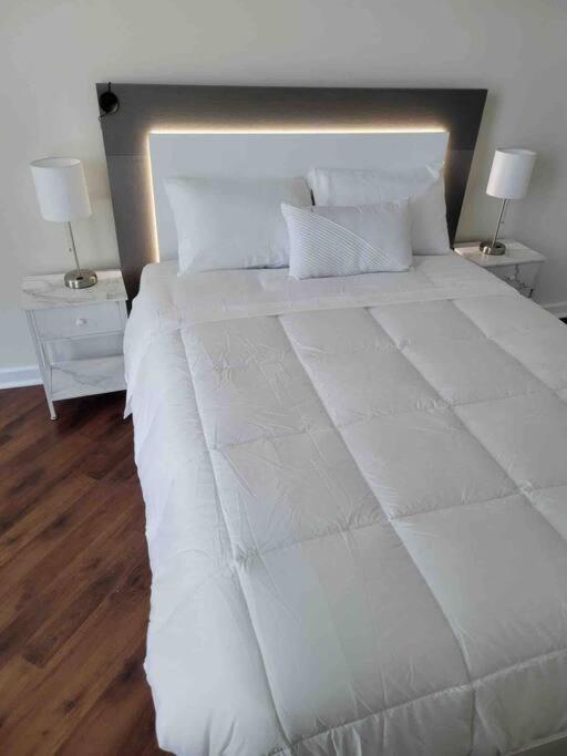 Luxury Apt 3 Mins To Dt Tampa -Pool-Gym-Balcony ภายนอก รูปภาพ