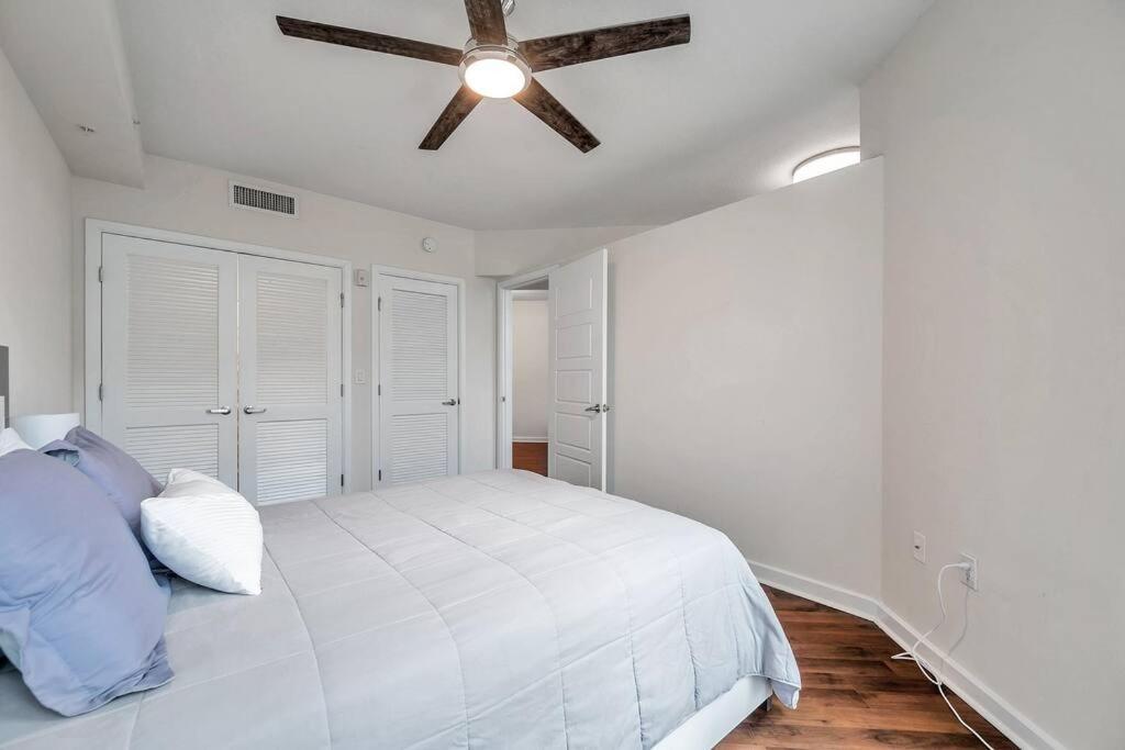 Luxury Apt 3 Mins To Dt Tampa -Pool-Gym-Balcony ภายนอก รูปภาพ