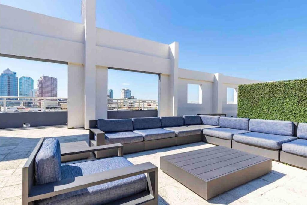 Luxury Apt 3 Mins To Dt Tampa -Pool-Gym-Balcony ภายนอก รูปภาพ