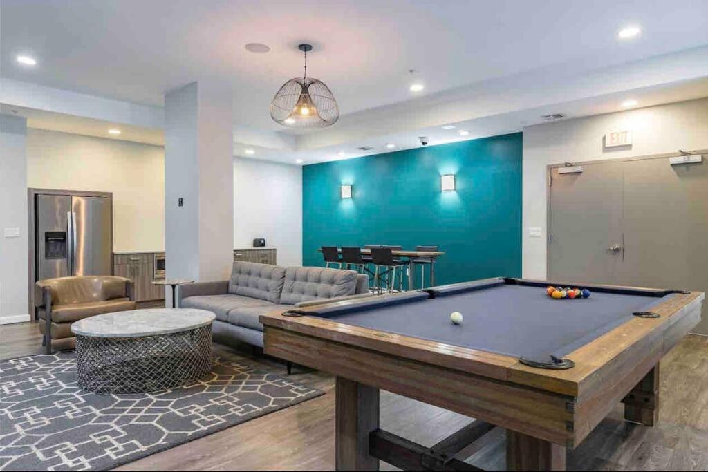 Luxury Apt 3 Mins To Dt Tampa -Pool-Gym-Balcony ภายนอก รูปภาพ